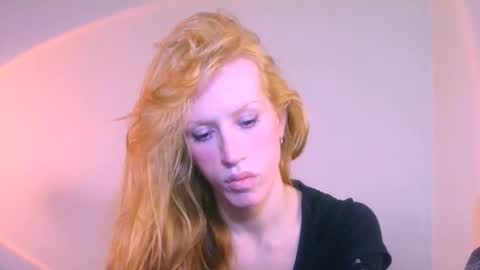 Snapshot of thedollxxxperience chatting on December 2025 04:57:01 PM Yolanda online show from December 2025 04:57:01 PM