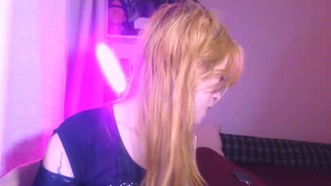 Snapshot of thedollxxxperience chatting on January 2026 06:00:01 PM Yolanda online show from January 2026 06:00:01 PM