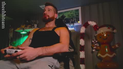 Snapshot of theehhteam chatting on December 2024 12:19:01 AM H online show from December 2024 12:19:01 AM