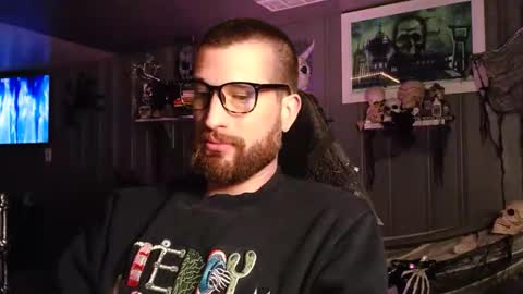 Snapshot of theehhteam chatting on October 2025 07:07:02 PM H online show from October 2025 07:07:02 PM