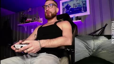 Snapshot of theehhteam chatting on November 2025 07:58:02 PM H online show from November 2025 07:58:02 PM