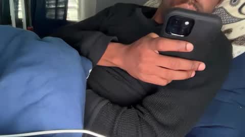 Snapshot of theeshooterr chatting on December 2024 04:19:02 PM theeshooterr online show from December 2024 04:19:02 PM