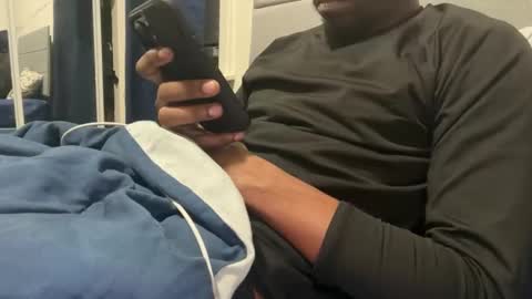 Snapshot of theeshooterr chatting on January 2025 10:56:01 PM theeshooterr online show from January 2025 10:56:01 PM