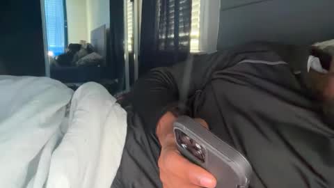 Snapshot of theeshooterr chatting on January 2025 04:09:01 PM theeshooterr online show from January 2025 04:09:01 PM