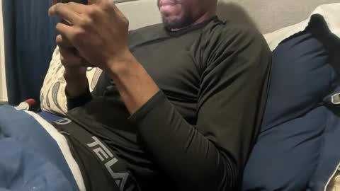 Snapshot of theeshooterr chatting on February 2025 10:32:01 PM theeshooterr online show from February 2025 10:32:01 PM