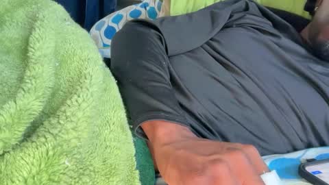 Snapshot of theeshooterr chatting on February 2025 09:25:02 PM theeshooterr online show from February 2025 09:25:02 PM