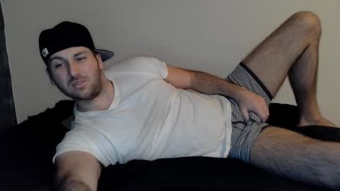 Snapshot of theetwohander chatting on February 2025 02:56:01 AM Theetwohander online show from February 2025 02:56:01 AM