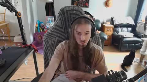 Snapshot of thefabuloussam chatting on November 2025 06:10:01 PM Thefabulousam Independent Model online show from November 2025 06:10:01 PM