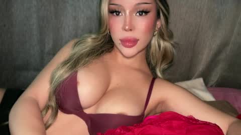 Elle  dont forget to folloW me and thumbs up online show from July 2026 05:44:02 AM