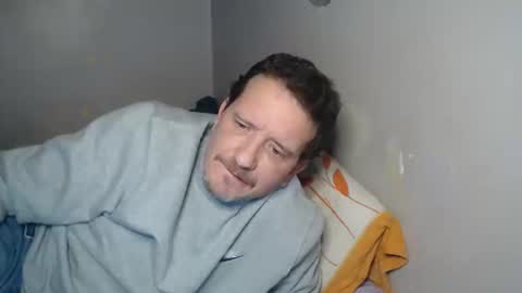 Snapshot of thegreeneyes95 chatting on January 2025 10:37:02 PM Green online show from January 2025 10:37:02 PM