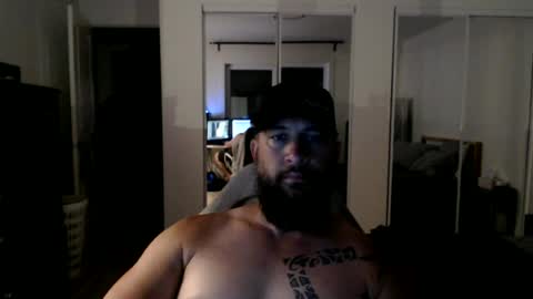 Snapshot of thehawaiian93 chatting on June 2026 06:52:01 AM thehawaiian93 online show from June 2026 06:52:01 AM