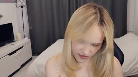Lily online show from June 2026 08:45:01 PM