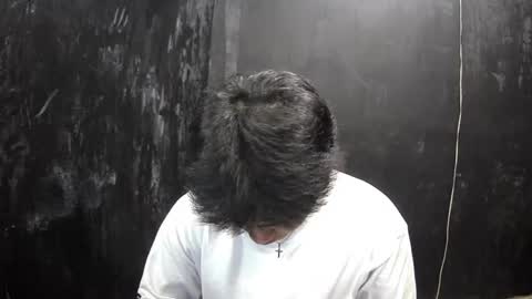 Snapshot of thehugecomeback chatting on February 2025 08:42:01 AM Xerxis online show from February 2025 08:42:01 AM