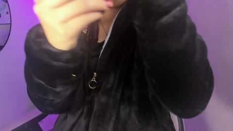 Theia  online show from October 2025 03:07:01 AM