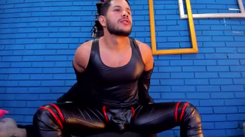 Snapshot of theian26 chatting on December 2024 07:25:02 PM Ian Deniel online show from December 2024 07:25:02 PM