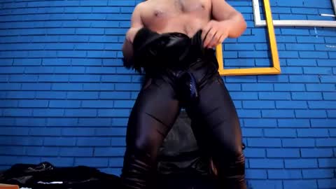 Snapshot of theian26 chatting on February 2025 10:33:01 PM Ian Deniel online show from February 2025 10:33:01 PM