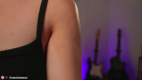 Iris online show from September 2025 11:59:01 PM