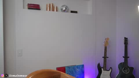 Iris online show from September 2025 09:05:02 PM