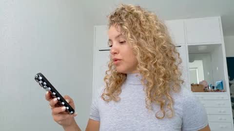 Lily Marie online show from June 2026 07:14:02 PM