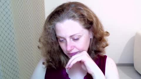 Ella online show from May 2026 08:29:01 PM