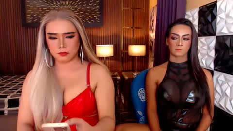 Paula online show from April 2026 07:09:01 PM