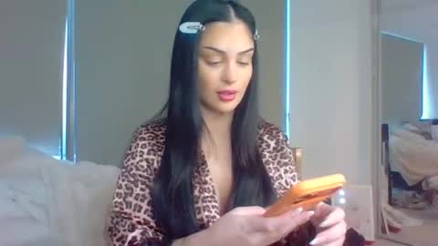 Snapshot of theleilaxo chatting on June 2026 05:41:01 AM Hopeee online show from June 2026 05:41:01 AM