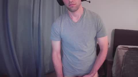 Snapshot of thelovedoctor889 chatting on February 2025 09:58:01 PM TheLoveDoctor online show from February 2025 09:58:01 PM
