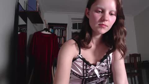 Maddi...   online show from October 2025 07:36:01 PM