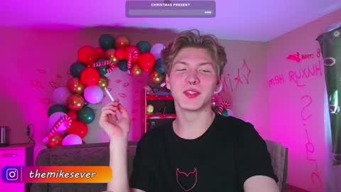 Snapshot of themikesever chatting on December 2024 07:15:02 AM Sever online show from December 2024 07:15:02 AM