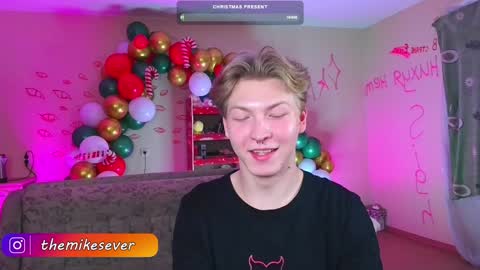 Snapshot of themikesever chatting on December 2024 05:53:02 PM Sever online show from December 2024 05:53:02 PM