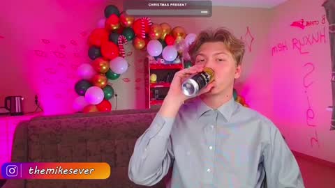 Snapshot of themikesever chatting on December 2024 07:00:02 PM Sever online show from December 2024 07:00:02 PM