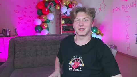 Snapshot of themikesever chatting on December 2024 07:05:02 PM Sever online show from December 2024 07:05:02 PM