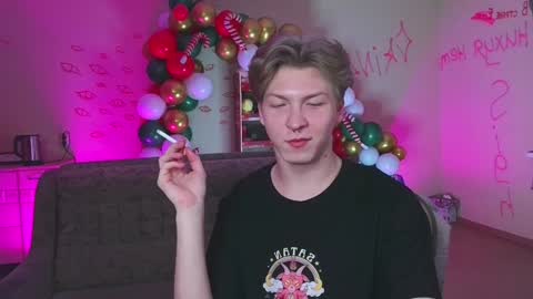 Snapshot of themikesever chatting on December 2024 10:31:01 PM Sever online show from December 2024 10:31:01 PM