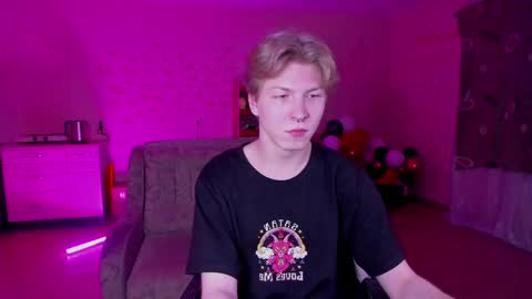 Snapshot of themikesever chatting on January 2025 06:21:01 PM Sever online show from January 2025 06:21:01 PM