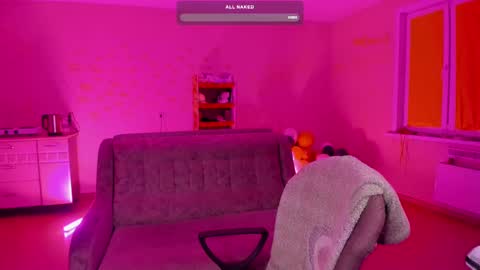 Snapshot of themikesever chatting on February 2025 06:33:01 PM Sever online show from February 2025 06:33:01 PM