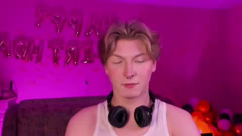 Snapshot of themikesever chatting on February 2025 08:20:02 PM Sever online show from February 2025 08:20:02 PM