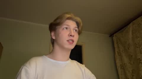 Snapshot of themikesever chatting on September 2025 06:11:02 PM Sever online show from September 2025 06:11:02 PM