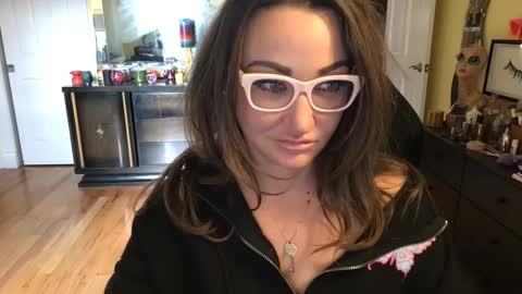 Snapshot of themrsnelson chatting on December 2024 06:57:02 PM Cach Nelson online show from December 2024 06:57:02 PM