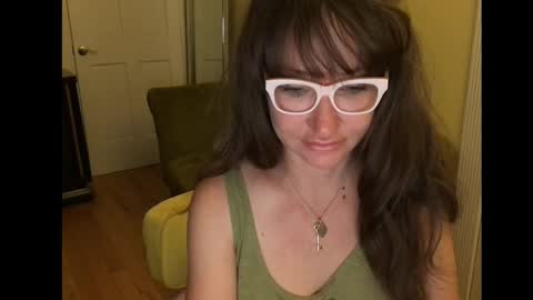 Snapshot of themrsnelson chatting on October 2025 08:29:02 AM Cach Nelson online show from October 2025 08:29:02 AM