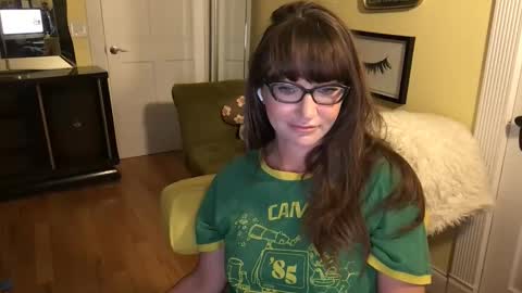 Snapshot of themrsnelson chatting on November 2025 07:10:01 AM Cach Nelson online show from November 2025 07:10:01 AM