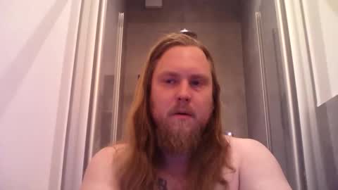 thenewdude1992 online show from November 2025 07:47:01 PM