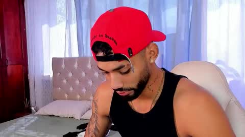 Theo Sky online show from September 2025 01:11:02 PM