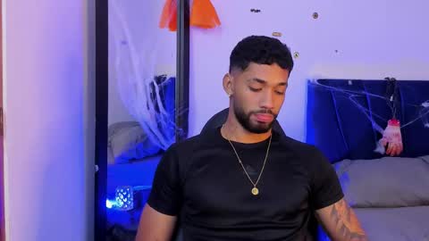 Theo Sky online show from October 2025 03:45:02 PM