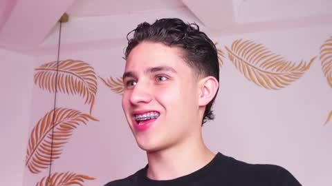 Snapshot of theohawke_ chatting on January 2025 11:39:01 AM THEO- MATEO online show from January 2025 11:39:01 AM