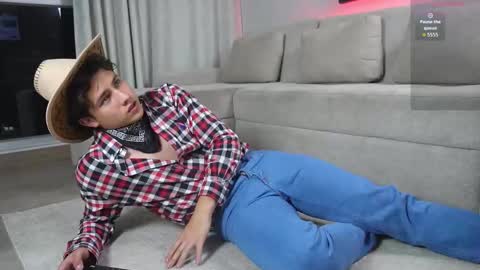 Snapshot of theohawke_ chatting on November 2025 11:16:01 PM THEO- MATEO online show from November 2025 11:16:01 PM