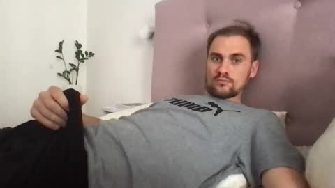 theonetojerkwith online show from September 2025 07:35:01 AM