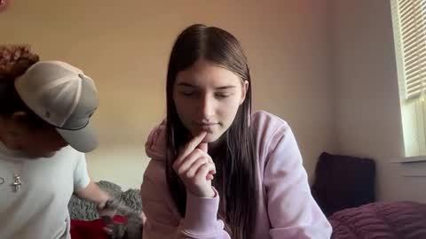 Astrid online show from April 2026 09:56:02 PM