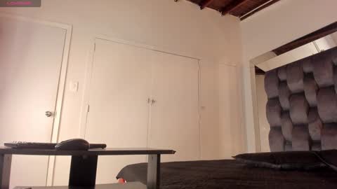 Snapshot of thepam_boobs chatting on December 2024 06:12:02 PM Pamela online show from December 2024 06:12:02 PM