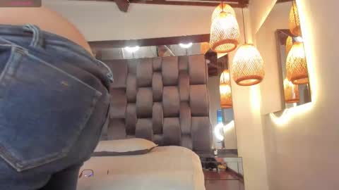 Snapshot of thepam_boobs chatting on February 2025 06:09:01 PM Pamela online show from February 2025 06:09:01 PM