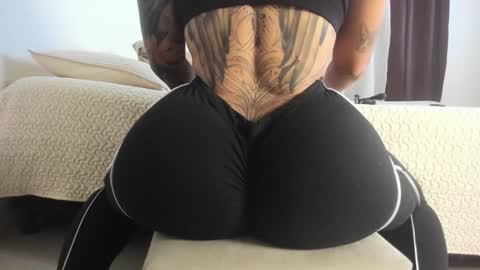 Snapshot of thepam_boobs chatting on September 2025 05:47:02 PM Pamela online show from September 2025 05:47:02 PM